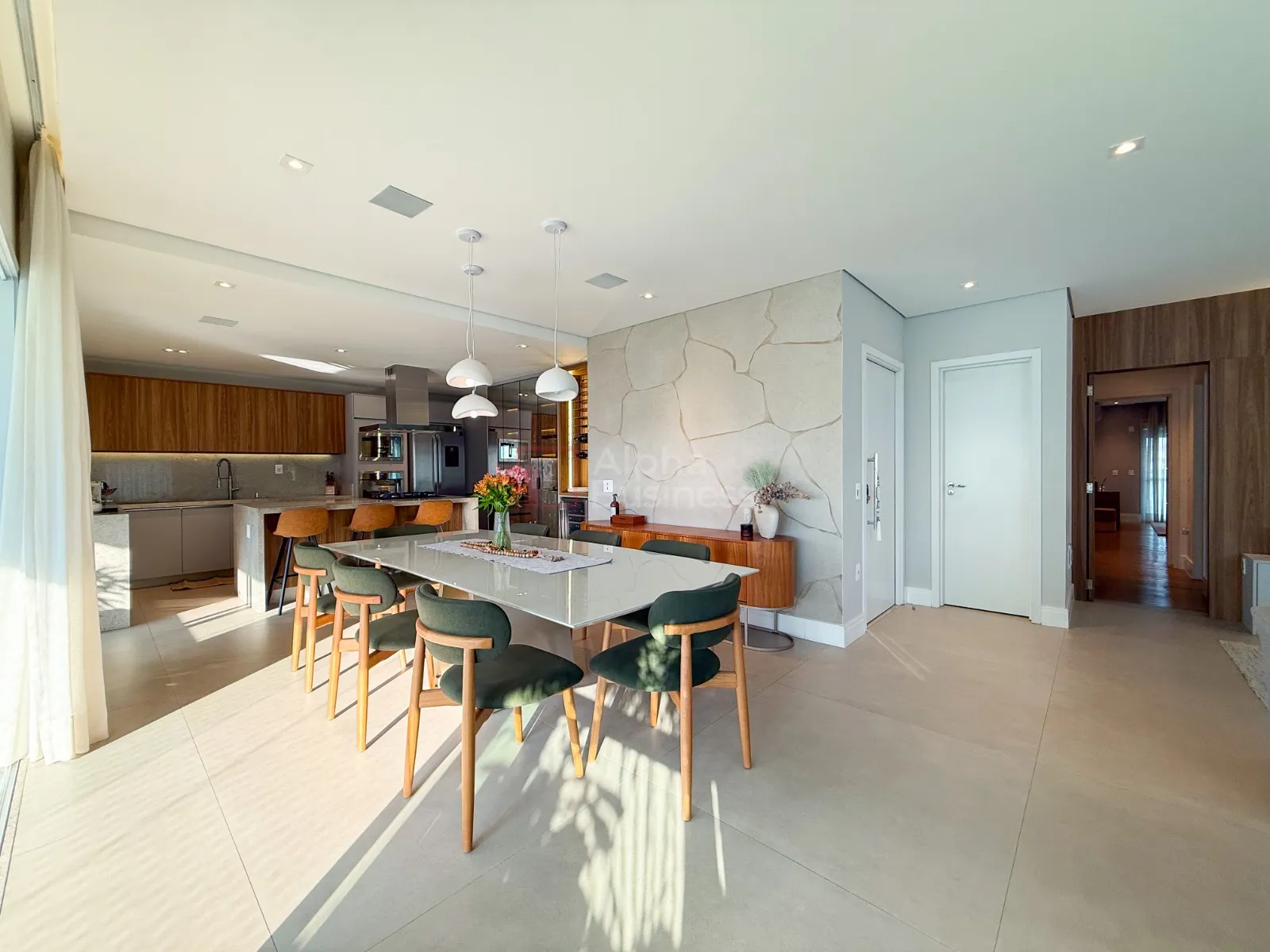 Fachada principal ou destaque de Casa à Venda no 18 do Forte, 5 Suítes | 530m² | CA0926 - 18 do Forte - Alphaville