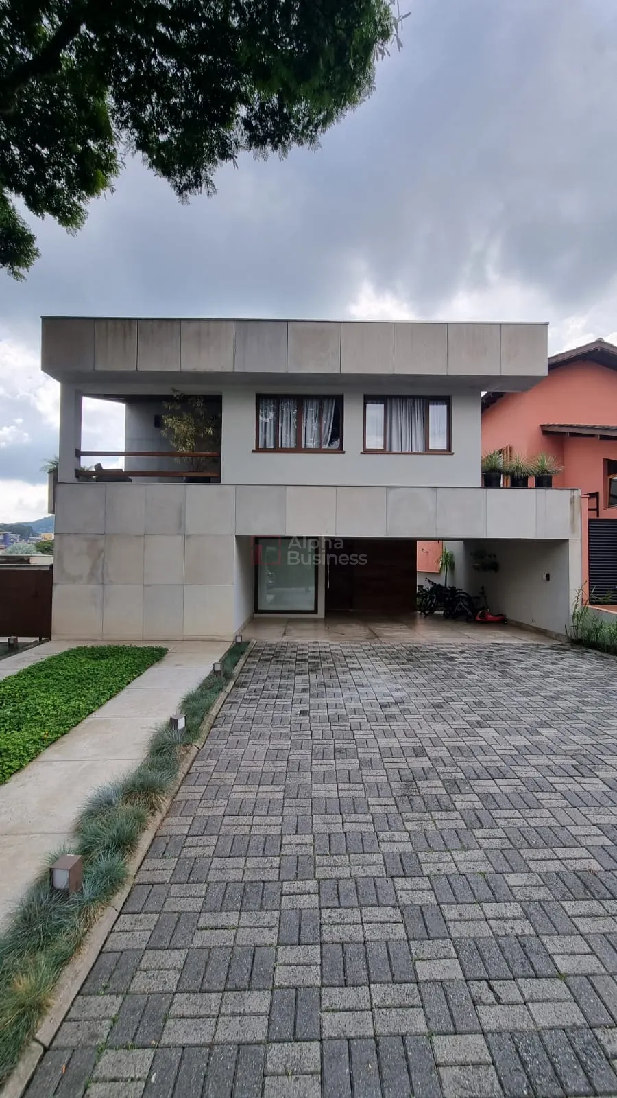 Fachada principal ou destaque de Casa Mobiliada à Venda Alphaville 4 | 4 Suítes | 360m² | CA0936 - Alphaville 4