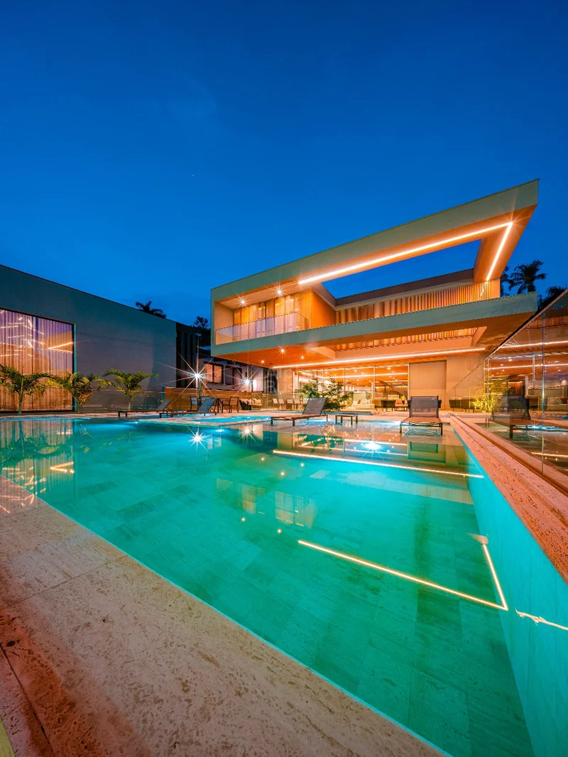 Fachada principal ou destaque de Mansão de Alto Padrão em Alphaville: Design Exclusivo no Desejado Tamboré 2 - Tamboré 2 - Alphaville