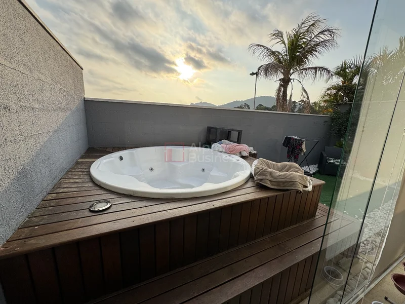 Fachada principal ou destaque de Casa com 3 dormitórios (01 suíte) à venda, 180 m² por R$ 1.900.000 – Quintas de Tamboré – Santana de Parnaíba/SP - Quintas do Tamboré - Alphaville
