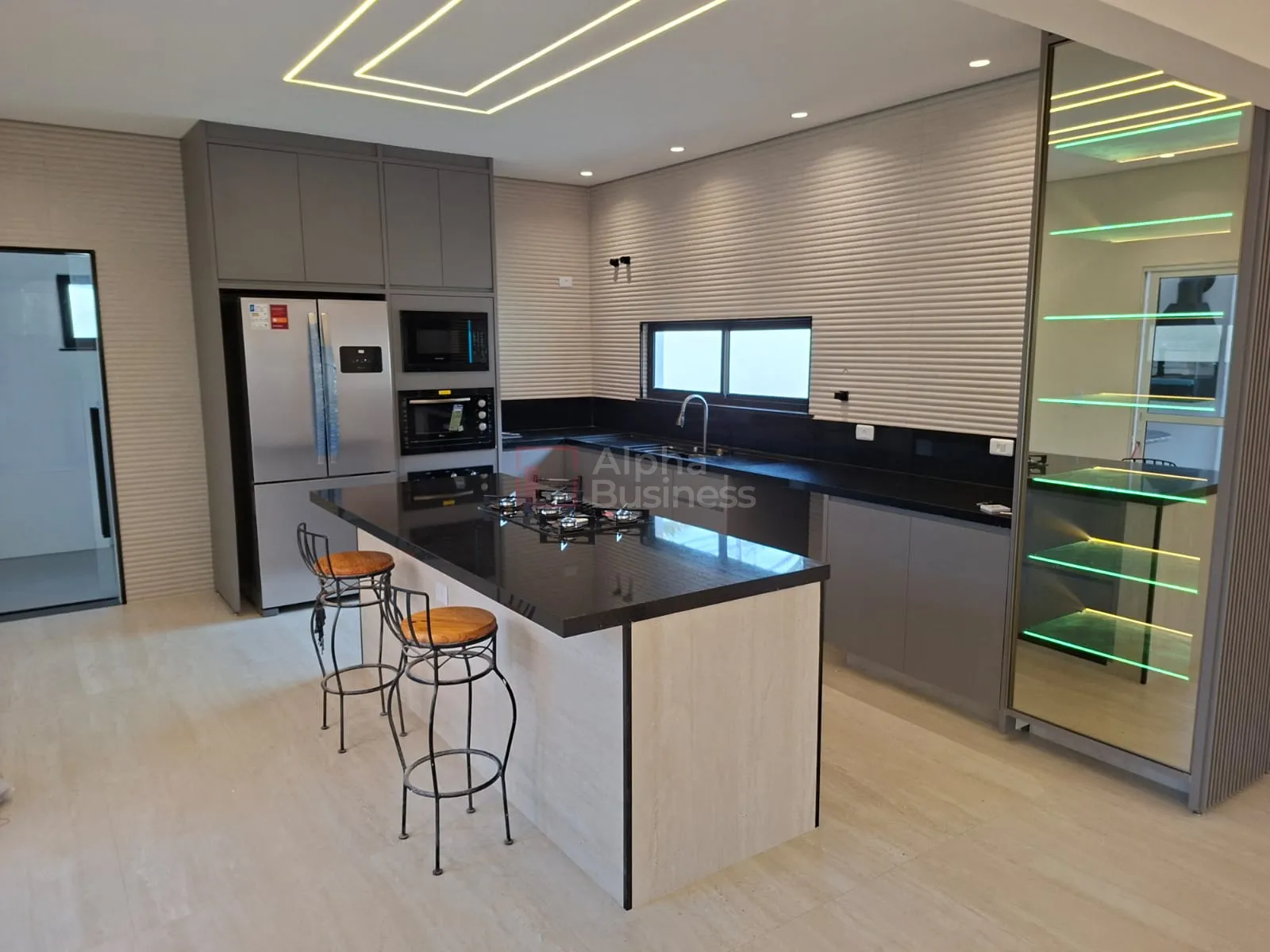 Fachada principal ou destaque de Casa à Venda no Alphaville 9, 4 Suítes | 330m² | CA0944 - Alphaville 9