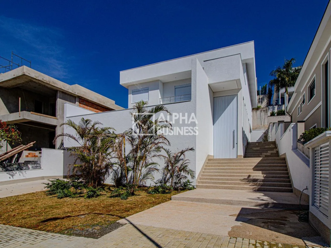 Fachada principal ou destaque de CASA À VENDA NO BURLE MARX | SANTANA DE PARNAÍBA – SP - Burle Marx - Alphaville
