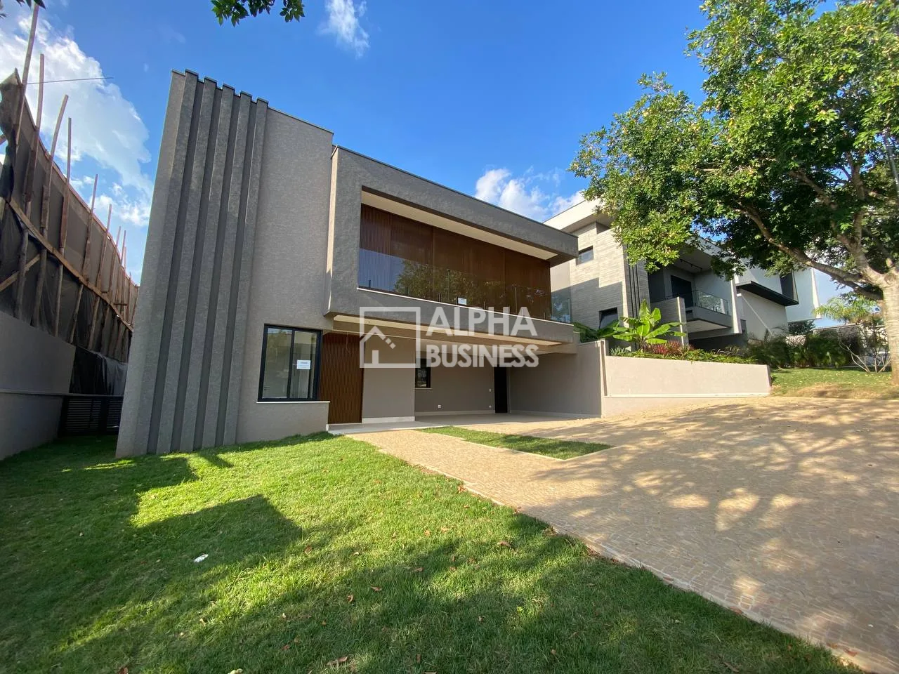 Fachada principal ou destaque de CASA À VENDA NO GÊNESIS 2 | NOVA | SANTANA DE PARNAÍBA – SP - Gênesis 2 - Alphaville