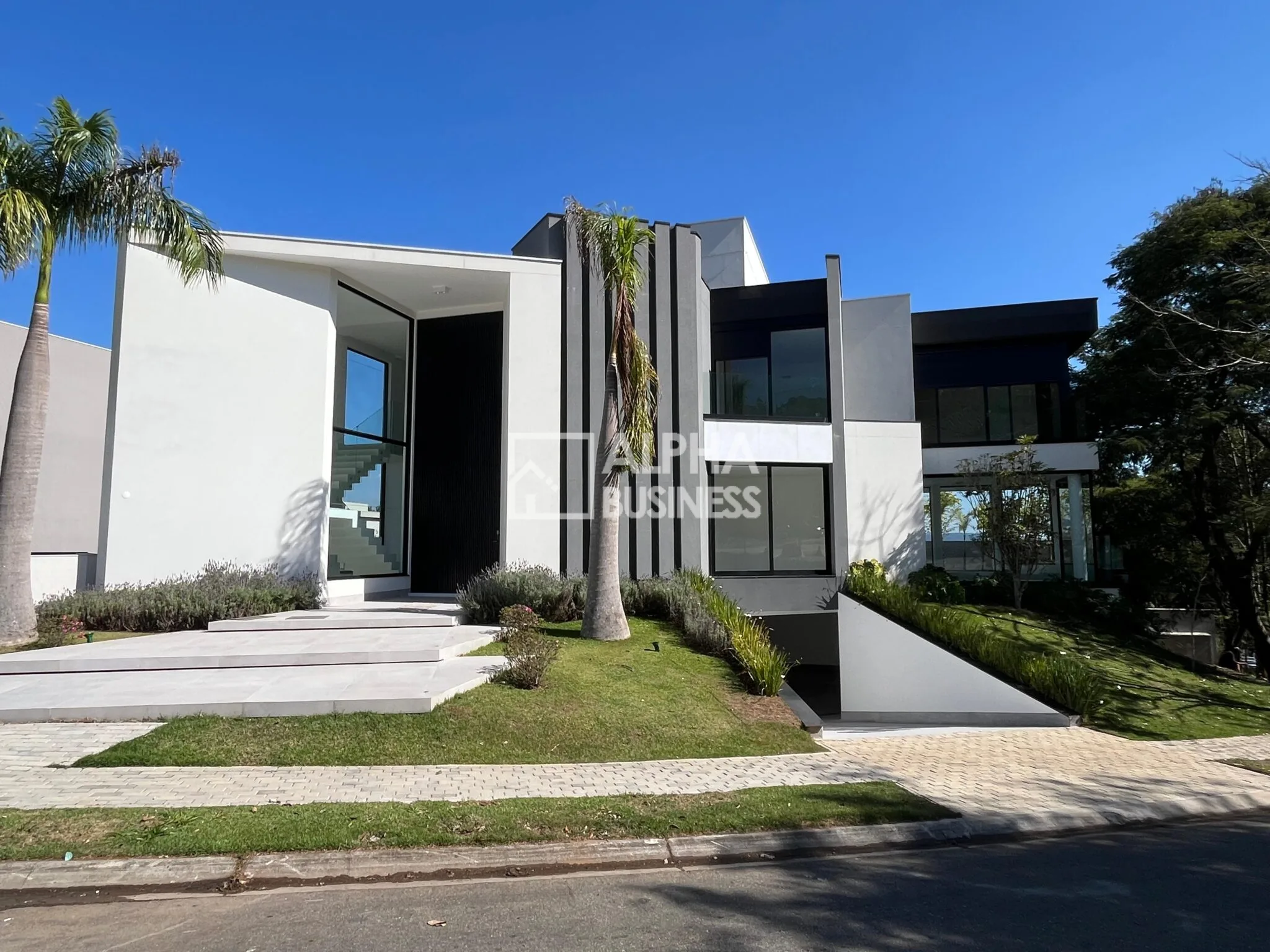 Fachada principal ou destaque de CASA À VENDA NO TAMBORÉ 10 | EXCLUSIVA | SANTANA DE PARNAÍBA – SP - Tamboré 10 - Alphaville