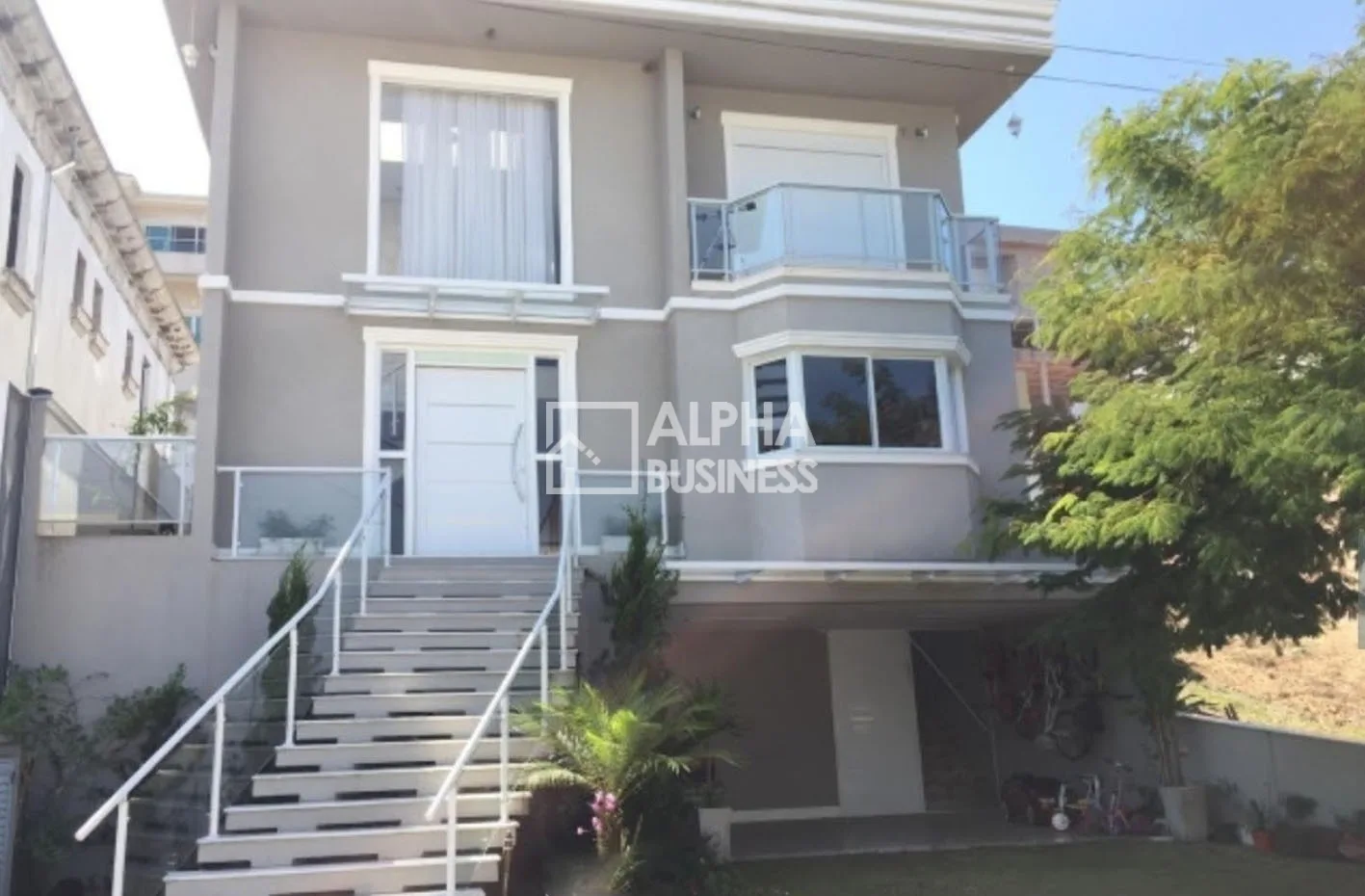 Fachada principal ou destaque de CASA À VENDA NO VALVILLE 1 | SANTANA DE PARNAÍBA – SP - Valville 1 - Alphaville