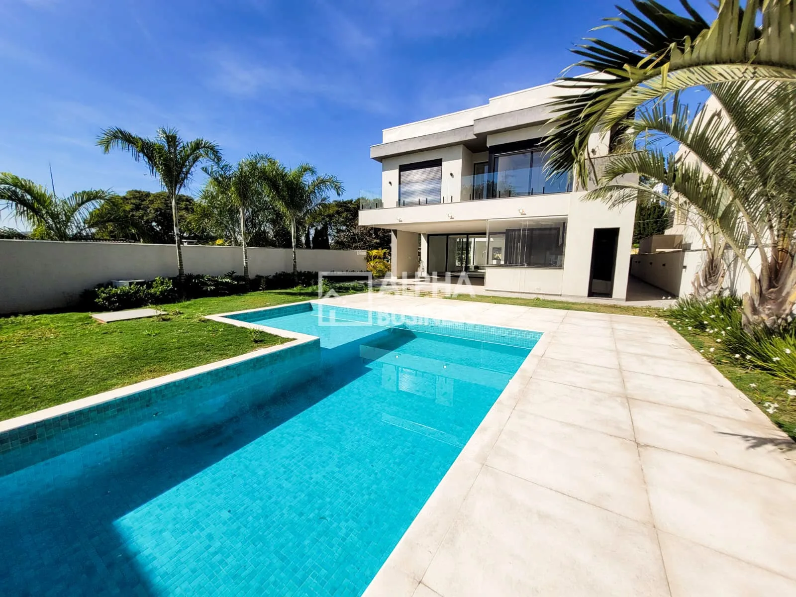 Fachada principal ou destaque de Casa à Venda no Alphaville 1, 4 Suítes | 640m² | CA0043 - Alphaville 1