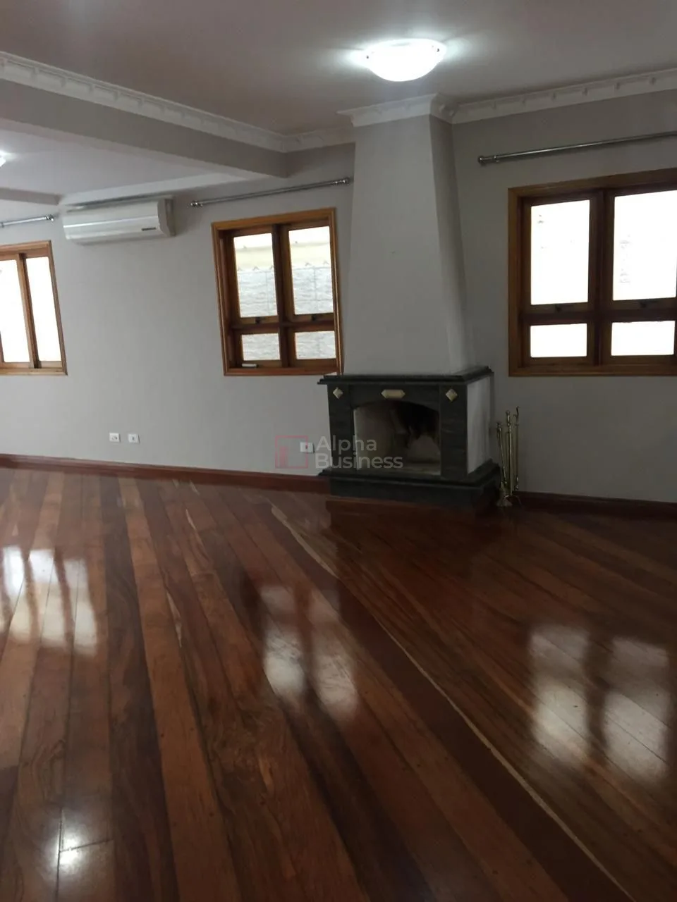 Fachada principal ou destaque de Casa com 4 dormitórios (02 suítes), 302 m² – venda por R$ 3.000.000 ou aluguel por R$ 15.000/mês – Alphaville 3 – Santana de Parnaíba/SP - Alphaville 3