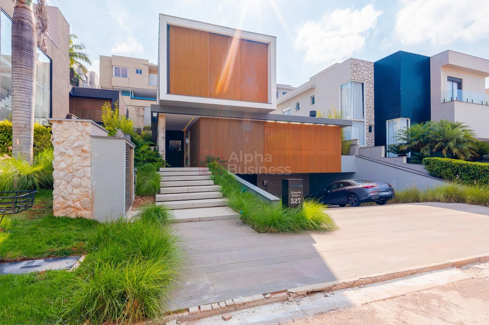 Fachada principal ou destaque de Casa à Venda Villa Solaia | 4 Suítes, 456m² | CA0811 - Villa Solaia - Alphaville