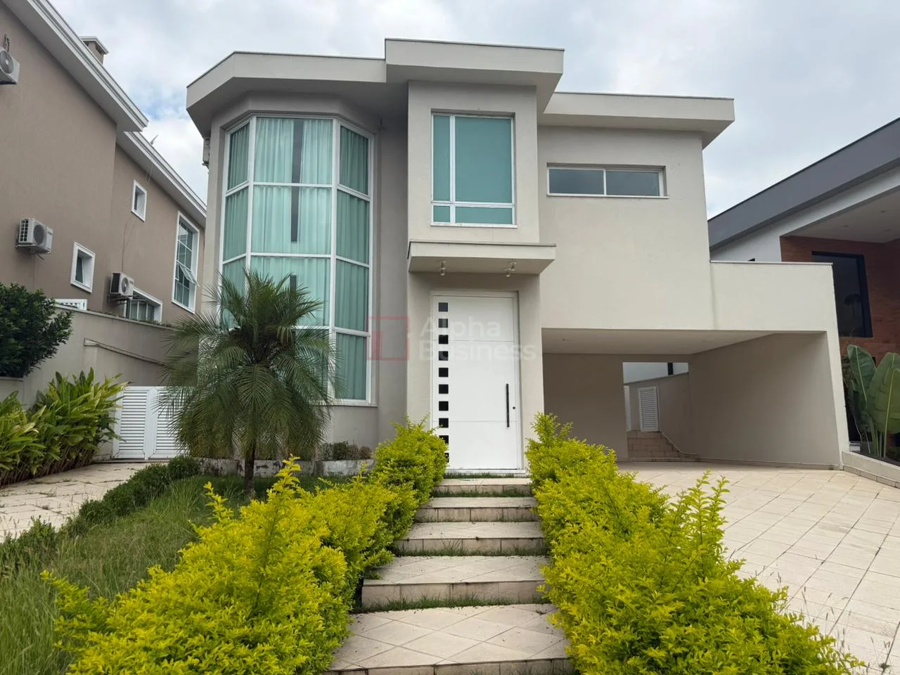 Fachada principal ou destaque de Casa à Venda 18 do Forte | 4 Suítes, 471m² | CA0819 - 18 do Forte - Alphaville