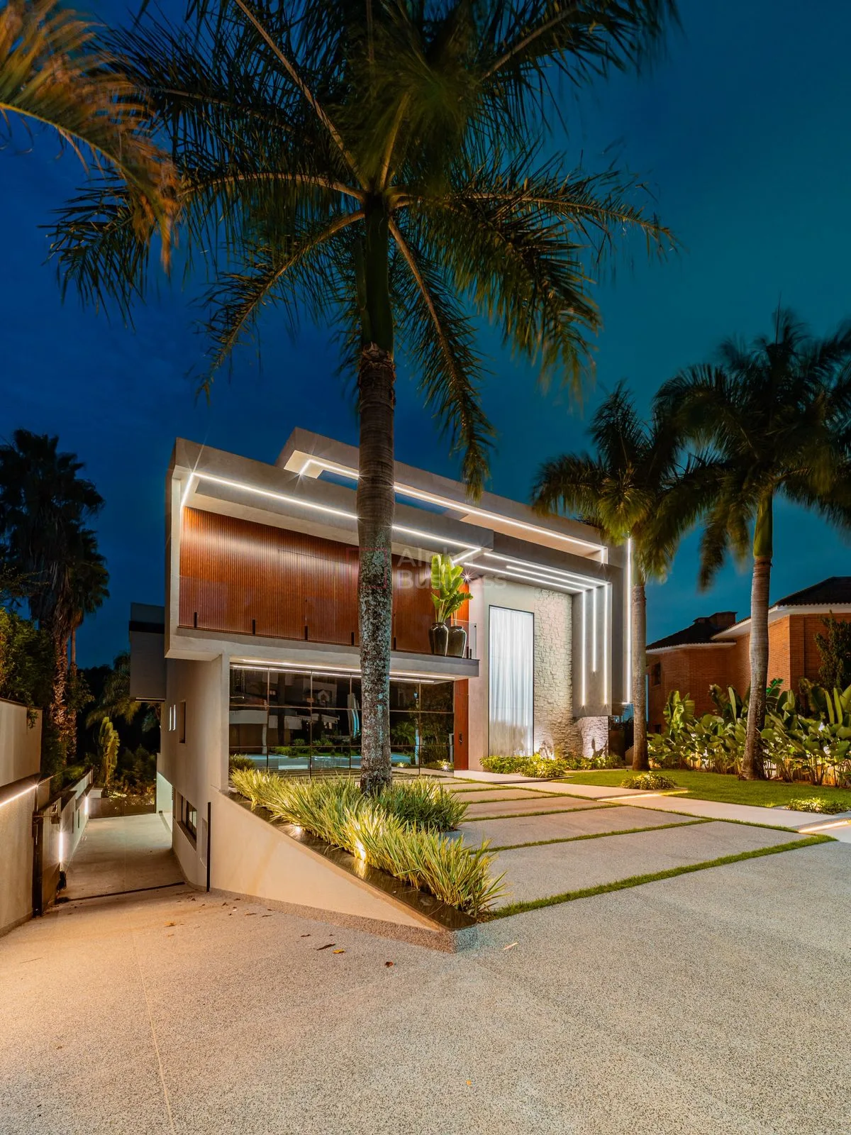 Fachada principal ou destaque de Casa à Venda no Melville | 5 Suítes | 724m² | CA0851 - Melville - Alphaville