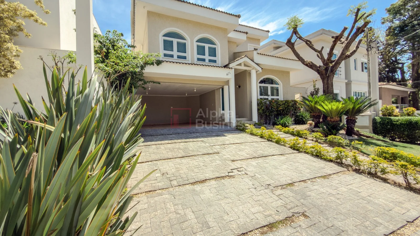 Fachada principal ou destaque de Casa à Venda no Alphaville 3, 4 Suítes | 348m² | CA0063 - Alphaville 3