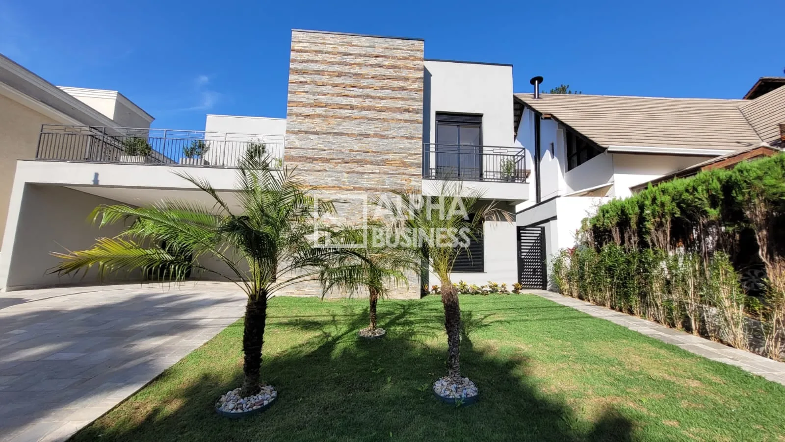 Fachada principal ou destaque de Casa à Venda no Alphaville 3, 4 Suítes | 340m² | CA0066 - Alphaville 3