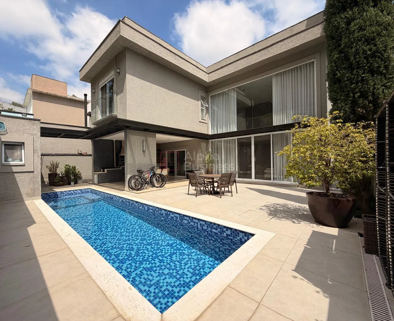 Fachada principal ou destaque de Casa Mobiliada à Venda Villa Solaia - 4 Suítes | CA0871 - Villa Solaia - Alphaville
