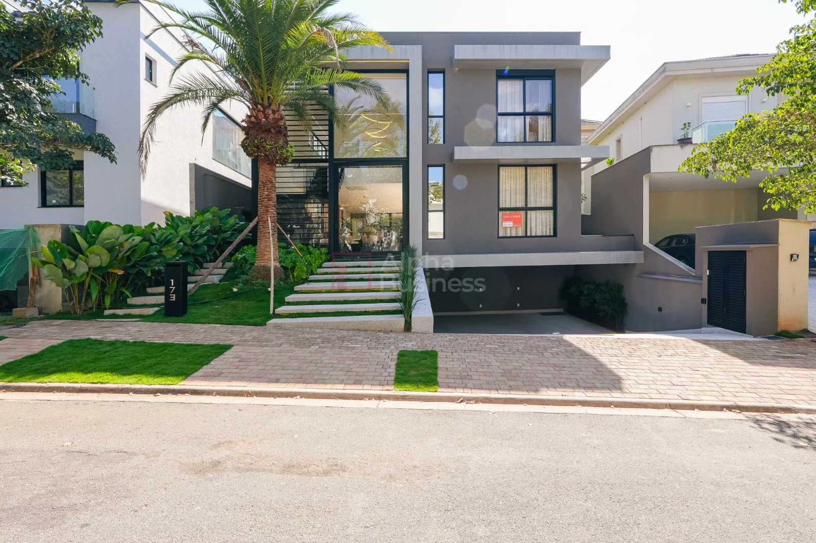 Fachada principal ou destaque de Casa à Venda Gênesis 1 | 4 Suítes | 431m² | CA0860 - Gênesis 1 - Alphaville