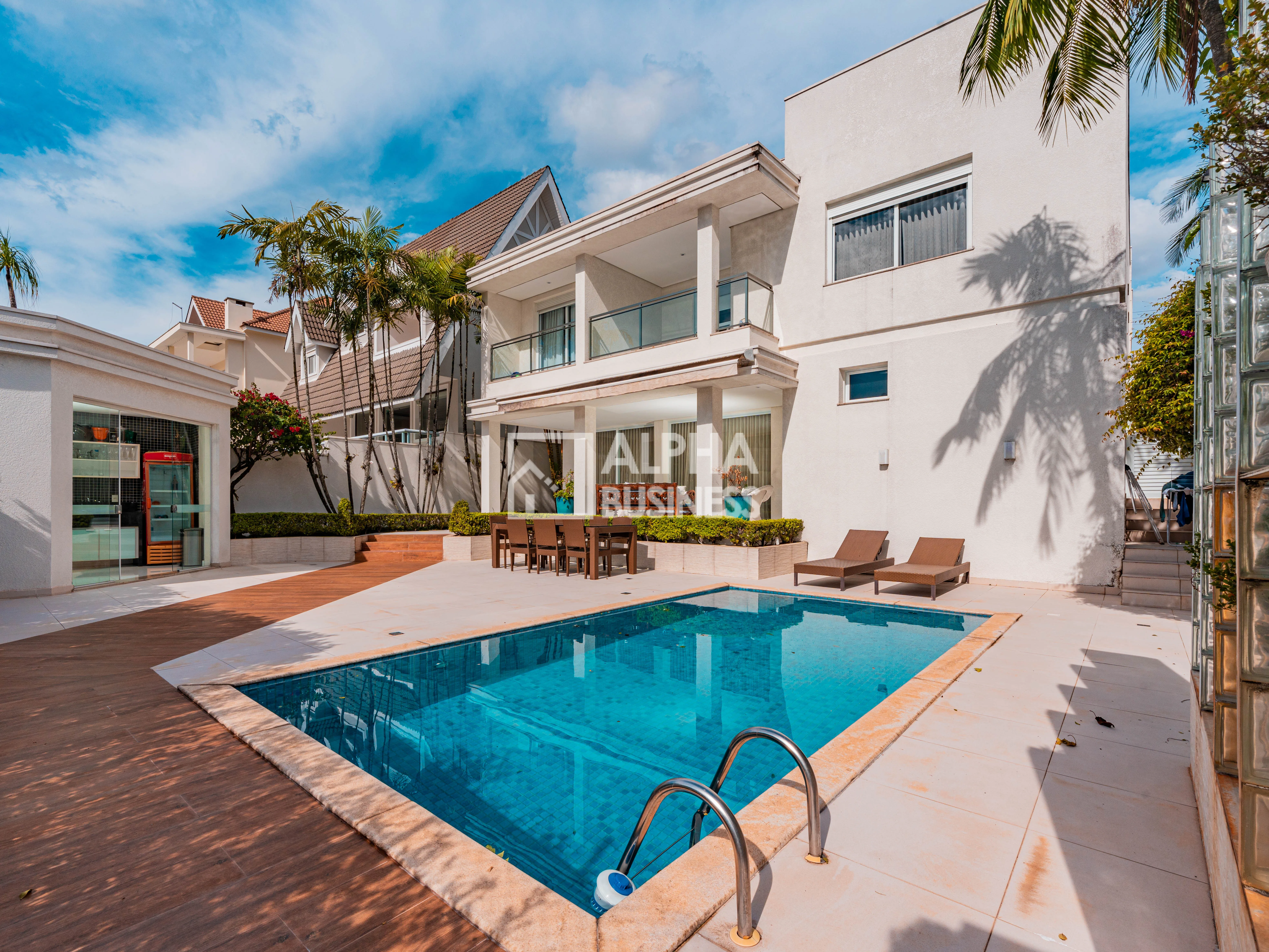 Fachada principal ou destaque de Casa à Venda no Alphaville 2, 4 Suítes | 550m² | CA0106 - Alphaville 2