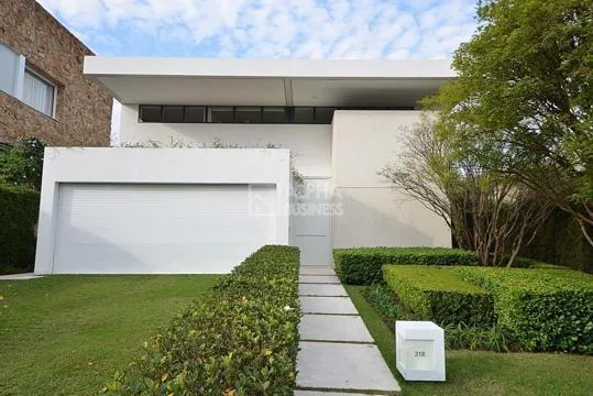 Fachada principal ou destaque de Casa à Venda no Melville - 3 Suítes - 570m² - CA0141 - Melville - Alphaville