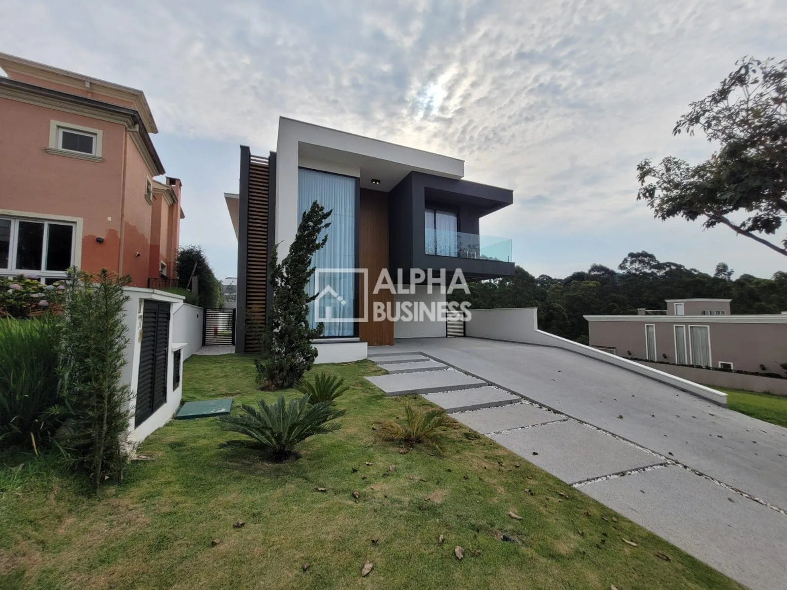 Fachada principal ou destaque de Casa à Venda no Tamboré 11 - 4 Suítes - 400m² - CA0092 - Tamboré 11 - Alphaville