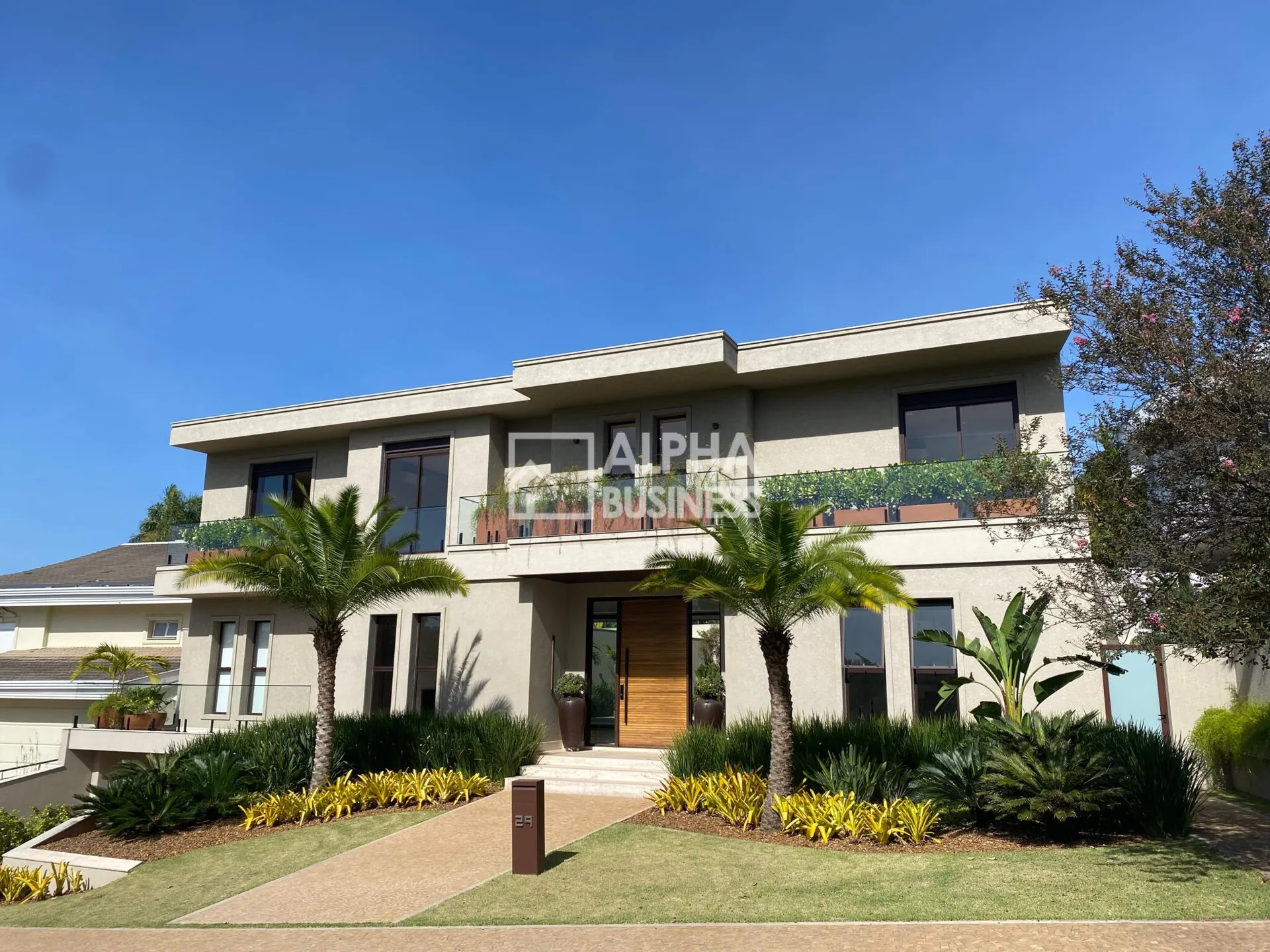Fachada principal ou destaque de CASA À VENDA NO ALPHAVILLE 0 | SANTANA DE PARNAÍBA – SP - Alphaville 0